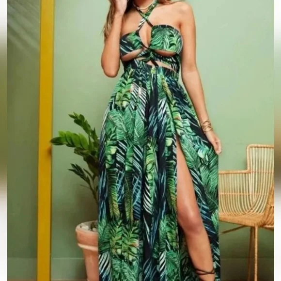 Green Leaf Print Maxi Dress | Color: Black/Green | Size: S | Beyfiance's Closet